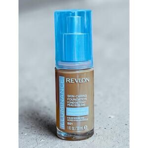 Revlon Illuminance Skin-Caring Liquid Foundation 1 oz 501 Toasted Caramel Sealed